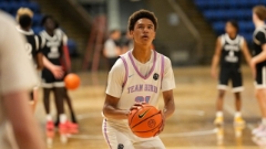 Four-star junior forward Donovan Davis talks recruitment, game